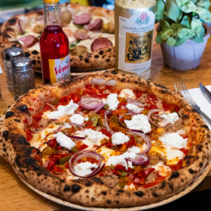 Pizza Napoletana Tonno