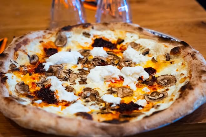 Pizza la Super Piquante